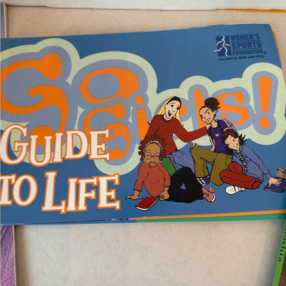 Assorted books - Picture 4 of 7